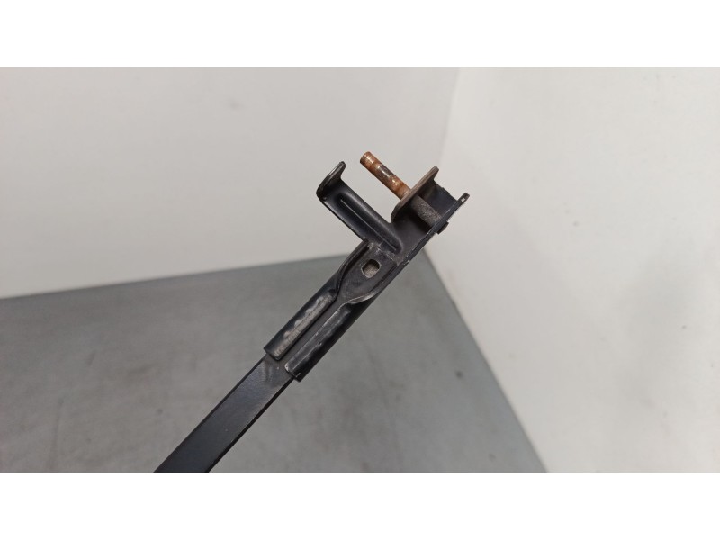 Recambio de brazo limpia delantero izquierdo para renault modus / grand modus (f/jp0_) 1.4 (jp01, jp0j) referencia OEM IAM   