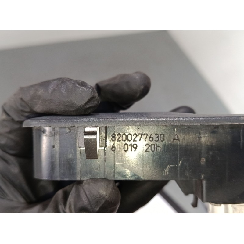 Recambio de mando elevalunas delantero izquierdo para renault modus / grand modus (f/jp0_) 1.4 (jp01, jp0j) referencia OEM IAM 8