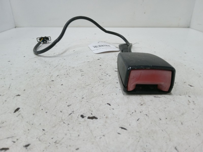 Recambio de anclaje cinturon delantero izquierdo para audi a8 d3 (4e2, 4e8) 3.0 tdi quattro referencia OEM IAM 4E085775501C  