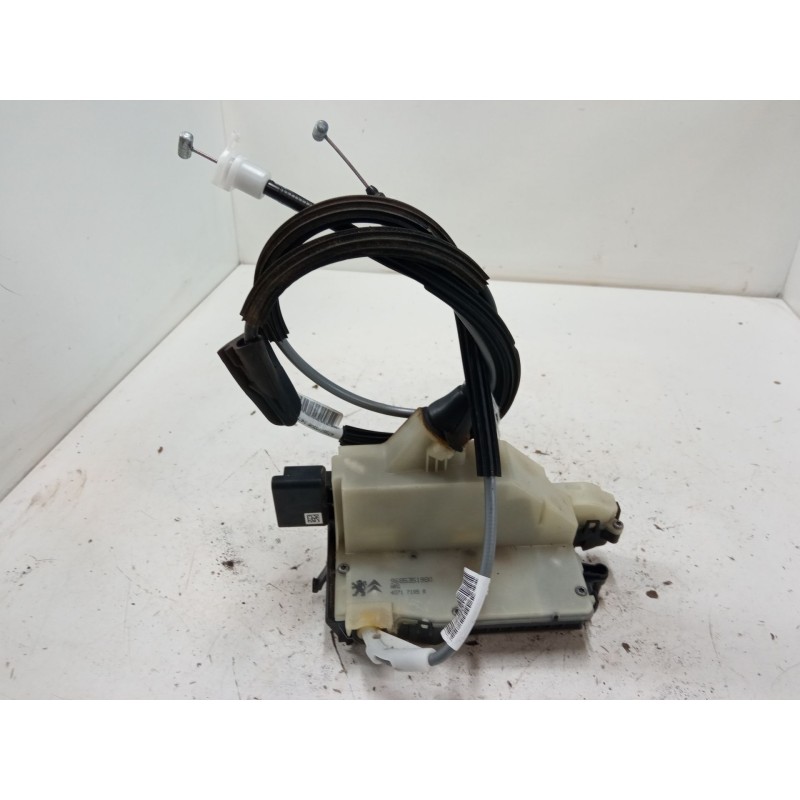 Recambio de cerradura puerta trasera izquierda para citroën c4 ii (nc_) 1.6 hdi 90 referencia OEM IAM 9685351980  