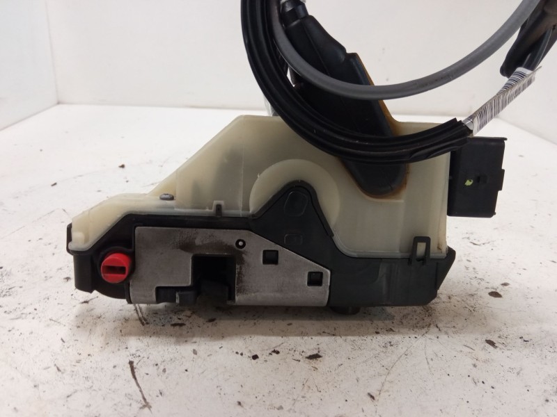 Recambio de cerradura puerta trasera izquierda para citroën c4 ii (nc_) 1.6 hdi 90 referencia OEM IAM 9685351980  