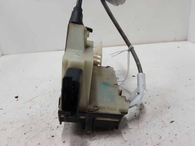 Recambio de cerradura puerta delantera izquierda para citroën c4 ii (nc_) 1.6 hdi 90 referencia OEM IAM 9685351380  