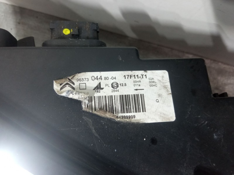 Recambio de faro derecho para citroën c4 ii (nc_) 1.6 hdi 90 referencia OEM IAM 9637304480  