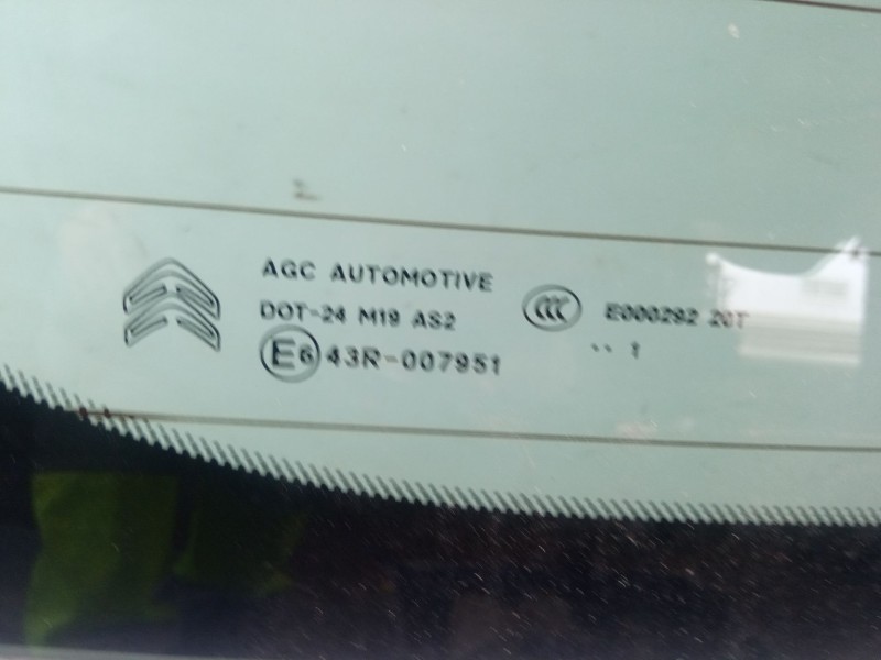 Recambio de porton trasero para citroën c4 ii (nc_) 1.6 hdi 90 referencia OEM IAM 8701FQ  