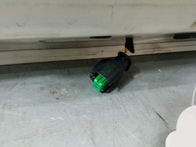 Recambio de porton trasero para citroën c4 ii (nc_) 1.6 hdi 90 referencia OEM IAM 8701FQ  