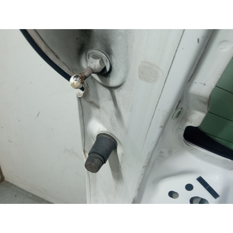 Recambio de porton trasero para citroën c4 ii (nc_) 1.6 hdi 90 referencia OEM IAM 8701FQ  