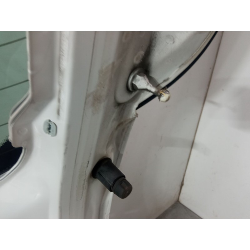 Recambio de porton trasero para citroën c4 ii (nc_) 1.6 hdi 90 referencia OEM IAM 8701FQ  