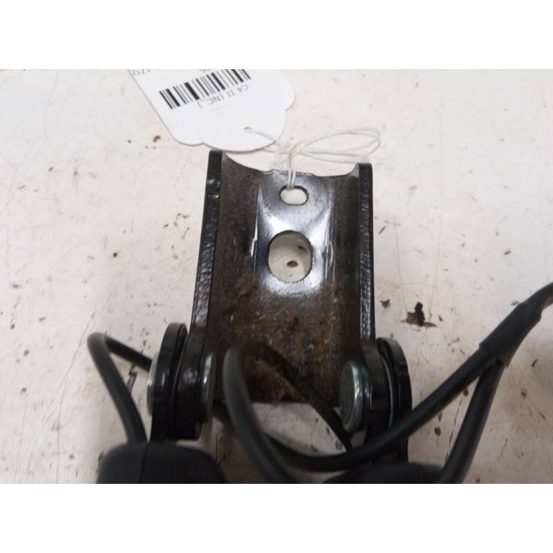 Recambio de anclaje cinturon trasero izquierdo para citroën c4 ii (nc_) 1.6 hdi 90 referencia OEM IAM 96737609XT  