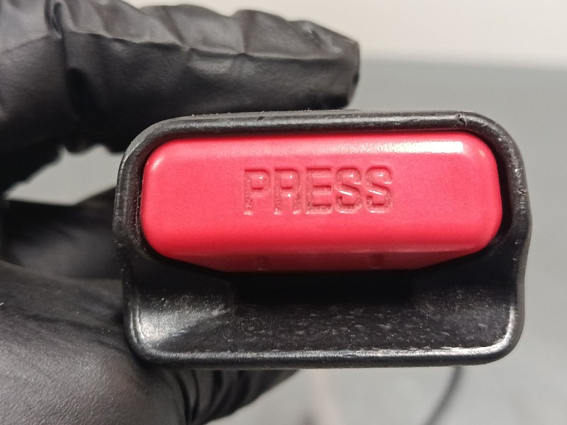 Recambio de anclaje cinturon delantero izquierdo para citroën c4 picasso i monospace (ud_) 1.6 hdi 110 referencia OEM IAM 968451