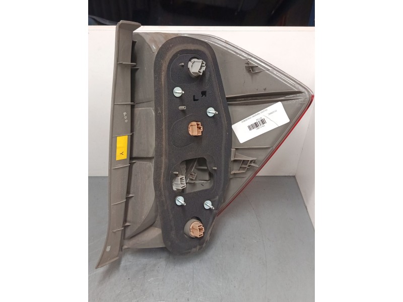 Recambio de piloto trasero izquierdo para honda fr-v (be) 1.7 (be1) referencia OEM IAM 33551SJDG11  