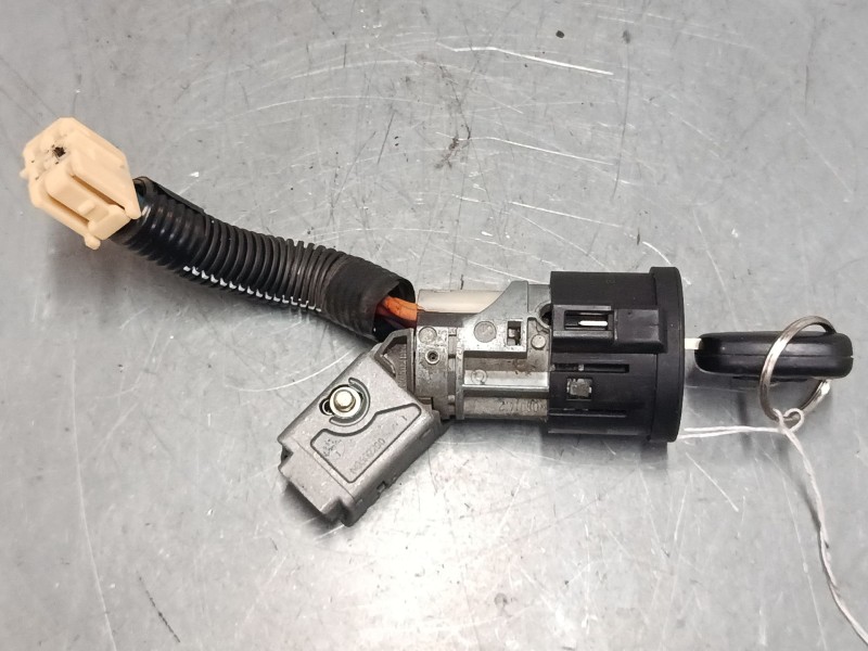 Recambio de clausor para peugeot 107 (pm_, pn_) 1.0 referencia OEM IAM 73678312  