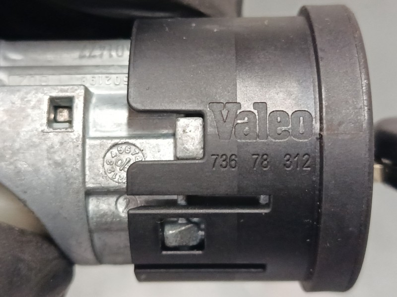 Recambio de clausor para peugeot 107 (pm_, pn_) 1.0 referencia OEM IAM 73678312  