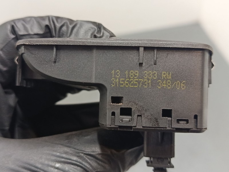 Recambio de mando elevalunas delantero derecho para opel corsa d (s07) 1.4 (l08, l68) referencia OEM IAM 13189333RW  