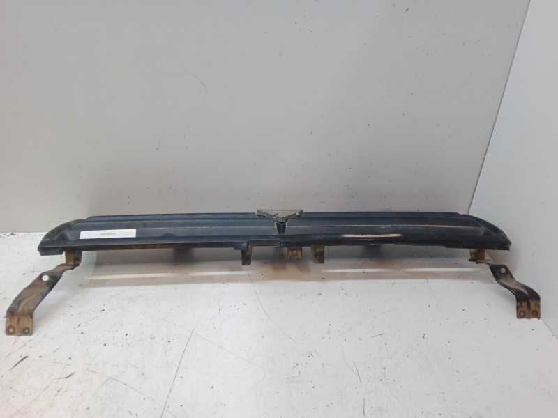 Recambio de rejillas capo para mitsubishi galloper (jk-01) 2.5 td referencia OEM IAM   