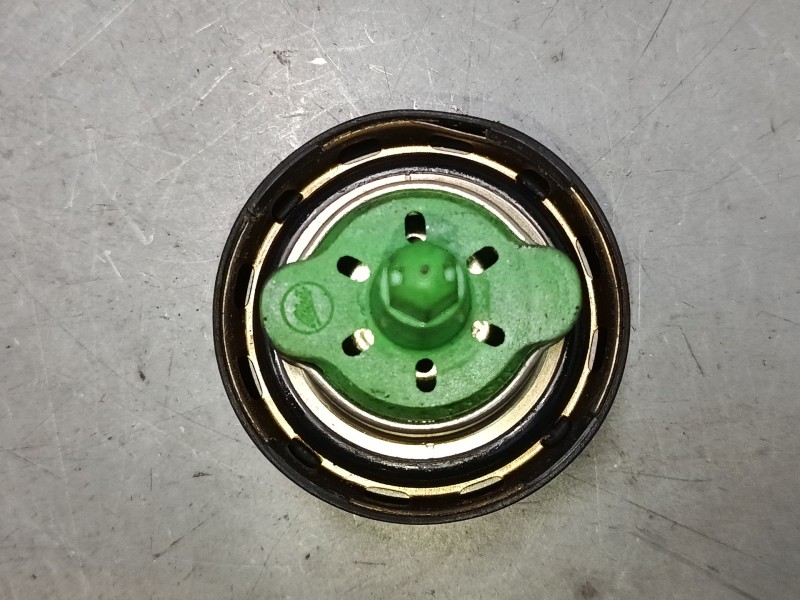 Recambio de tapon combustible para bmw 3 (e90) 320 d referencia OEM IAM   