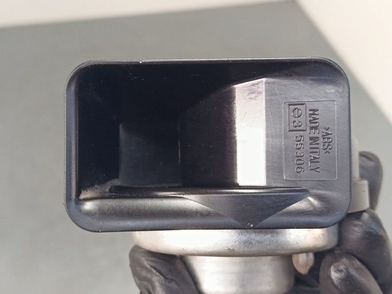 Recambio de claxon para bmw 3 (e90) 320 d referencia OEM IAM 715942003  