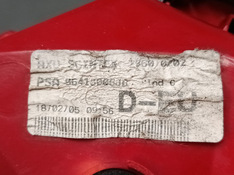 Recambio de piloto trasero porton derecho para peugeot 307 cc (3b) 2.0 16v referencia OEM IAM 96413006JE  