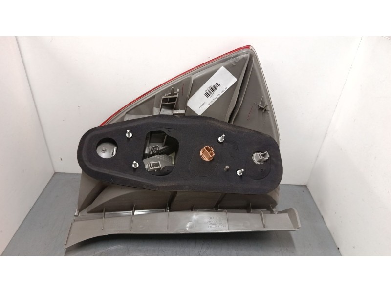 Recambio de piloto trasero derecho para honda fr-v (be) 1.7 (be1) referencia OEM IAM 33501SJDG11  