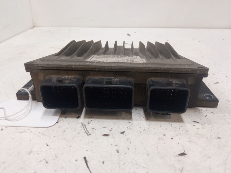 Recambio de centralita motor uce para renault kangoo (kc0/1_) 1.5 dci (kc07) referencia OEM IAM 8200394698  