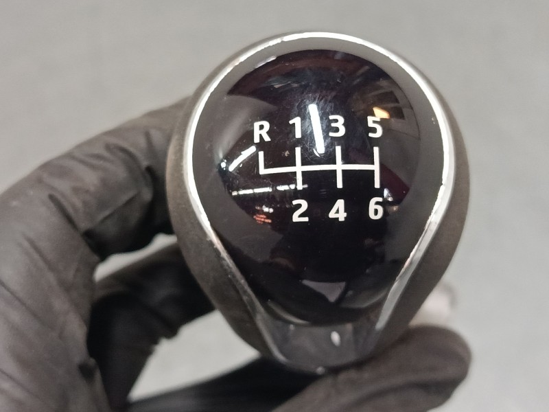 Recambio de pomo palanca cambio para seat leon (5f1) 1.4 tsi referencia OEM IAM 20601141LL  