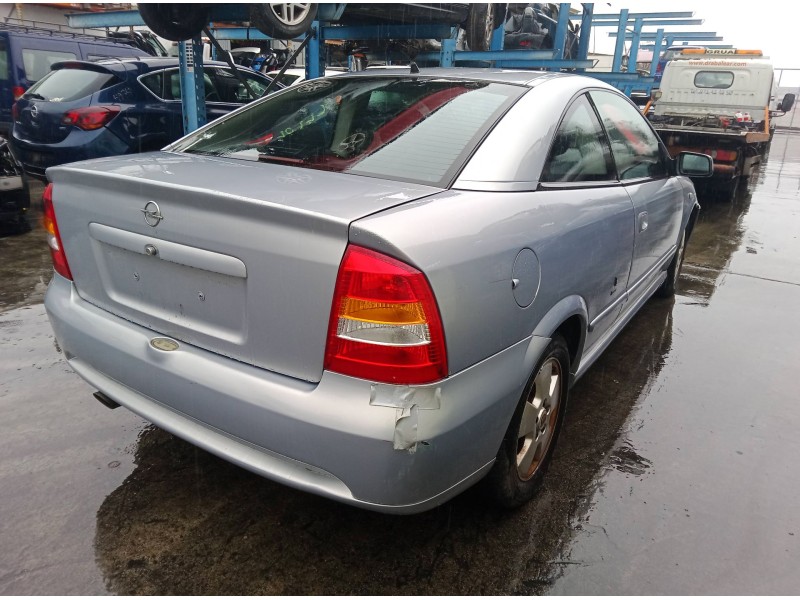 opel astra g coupé (t98) del año 2002