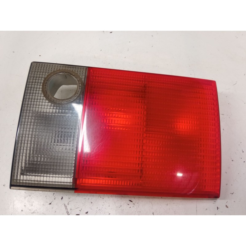 Recambio de piloto trasero porton derecho para audi 100 c4 sedán (4a2) 2.3 e referencia OEM IAM 4A0945094  