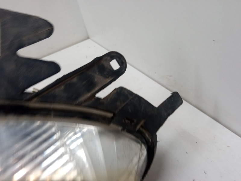 Recambio de faro izquierdo para citroën xsara picasso (n68) 2.0 hdi referencia OEM IAM 89300195  