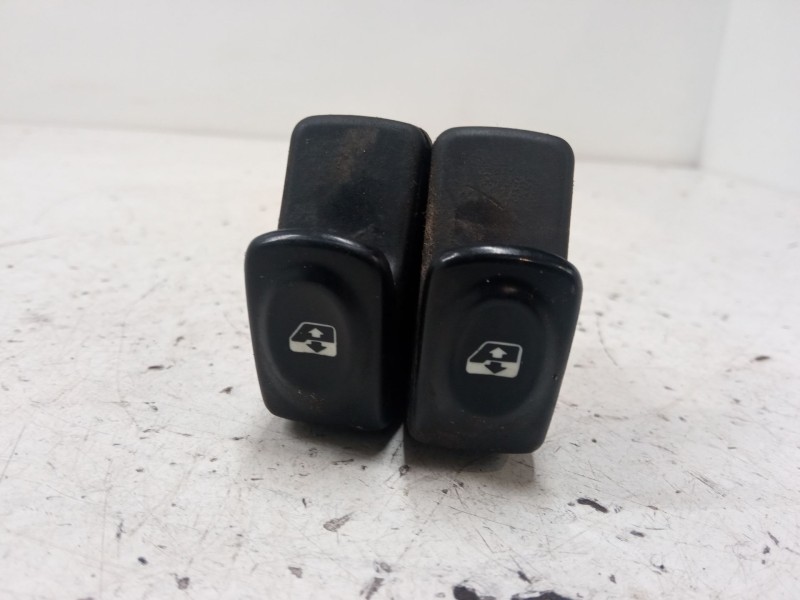 Recambio de mando elevalunas delantero izquierdo para renault kangoo (kc0/1_) 1.5 dci (kc07) referencia OEM IAM   
