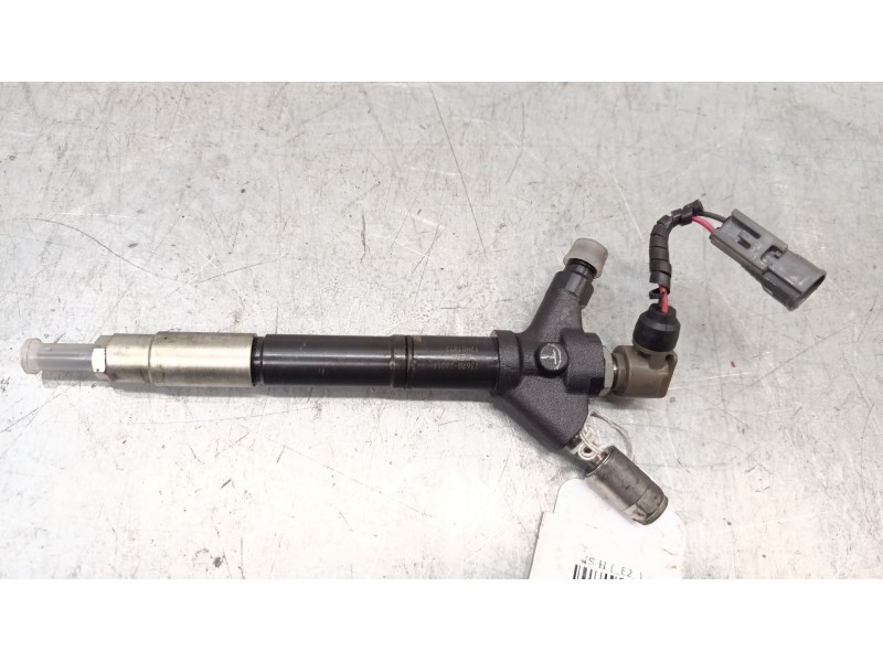 Recambio de inyector para lexus is ii (_e2_) 220d (ale20) referencia OEM IAM 2367026011  