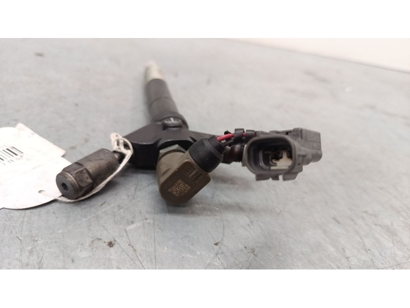 Recambio de inyector para lexus is ii (_e2_) 220d (ale20) referencia OEM IAM 2367026011  