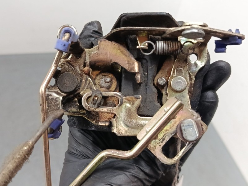 Recambio de cerradura puerta delantera izquierda para mitsubishi canter ( camion caja abierta) referencia OEM IAM   