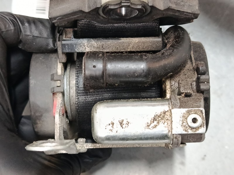 Recambio de cinturon seguridad delantero derecho para seat ibiza iii (6l1) 1.4 tdi referencia OEM IAM 6L4857706L 6066674 