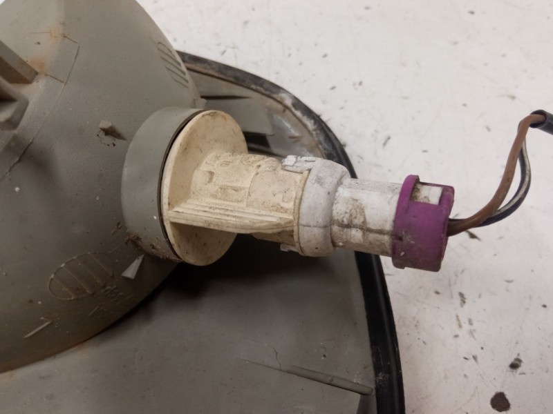 Recambio de intermitente delantero izquierdo para audi 100 c4 sedán (4a2) 2.3 e referencia OEM IAM   