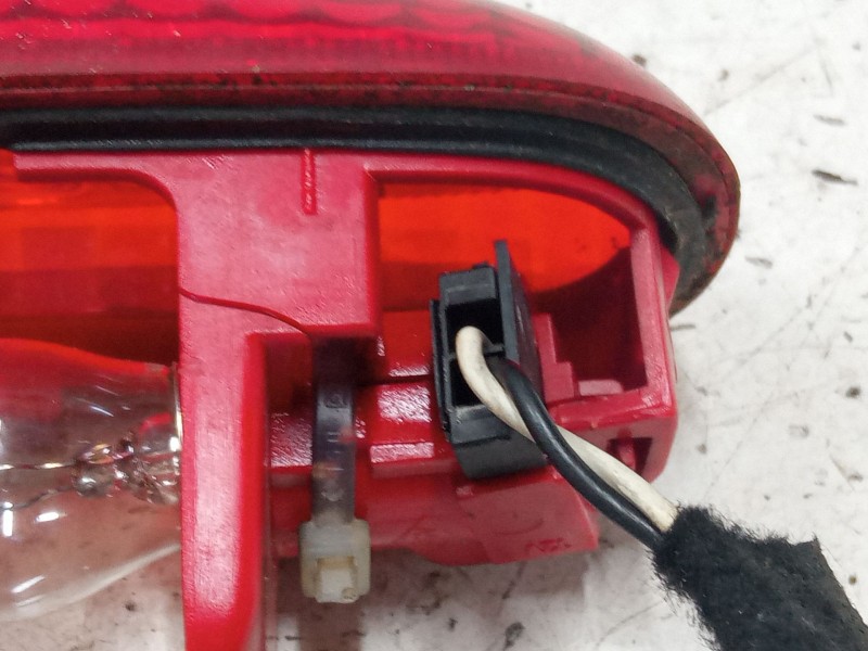 Recambio de luz central de freno para renault trafic ii furgoneta (fl) 1.9 dci 100 (fl0c) referencia OEM IAM   