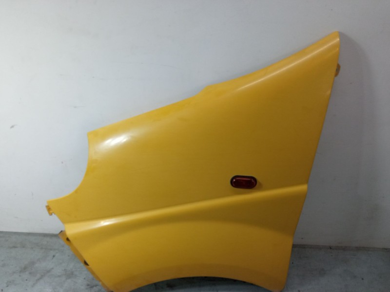 Recambio de aleta delantera izquierda para renault trafic ii furgoneta (fl) 1.9 dci 100 (fl0c) referencia OEM IAM   