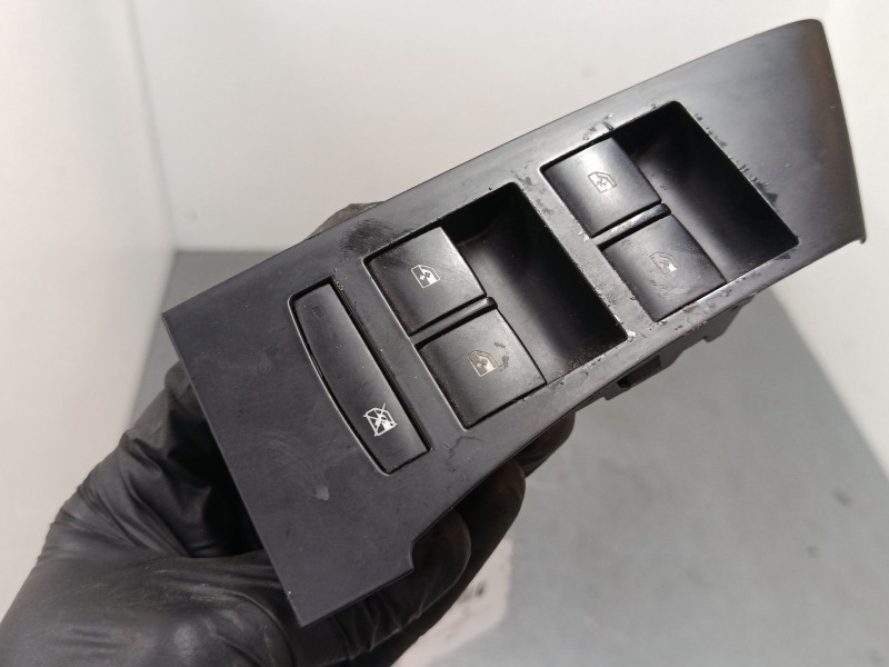 Recambio de mando elevalunas delantero izquierdo para opel astra j (p10) 1.4 turbo (68) referencia OEM IAM 13305011  