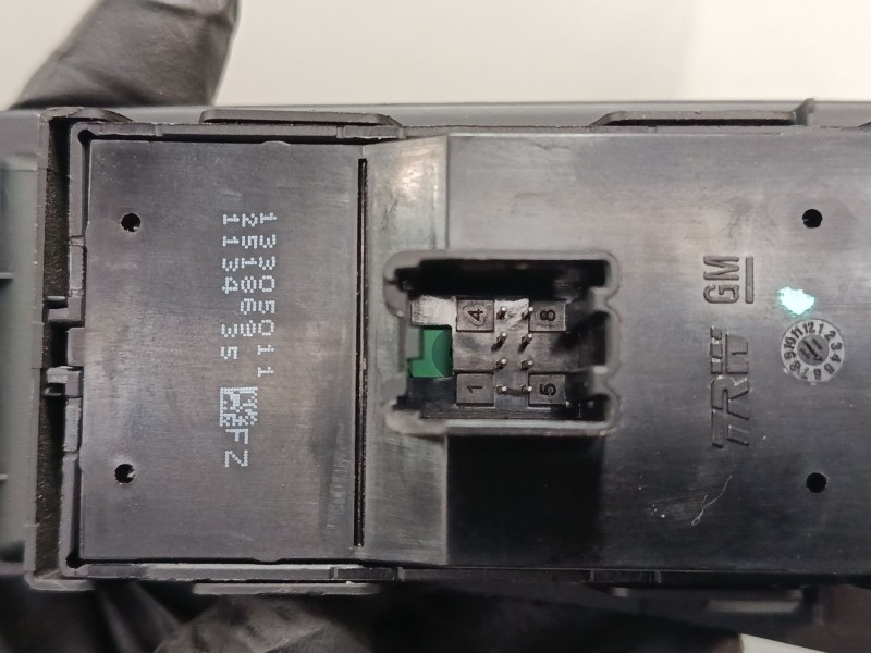 Recambio de mando elevalunas delantero izquierdo para opel astra j (p10) 1.4 turbo (68) referencia OEM IAM 13305011  