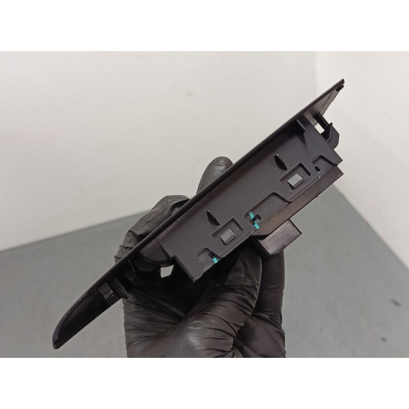 Recambio de mando elevalunas delantero izquierdo para opel astra j (p10) 1.4 turbo (68) referencia OEM IAM 13305011  