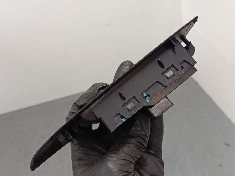 Recambio de mando elevalunas delantero izquierdo para opel astra j (p10) 1.4 turbo (68) referencia OEM IAM 13305011  