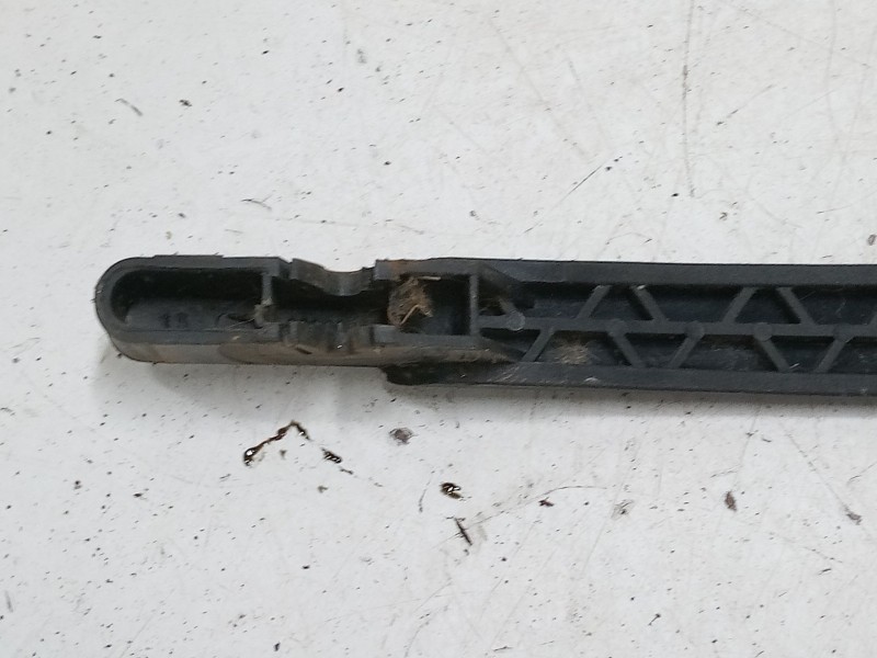 Recambio de brazo limpia trasero para peugeot 206 hatchback (2a/c) 1.4 i referencia OEM IAM   