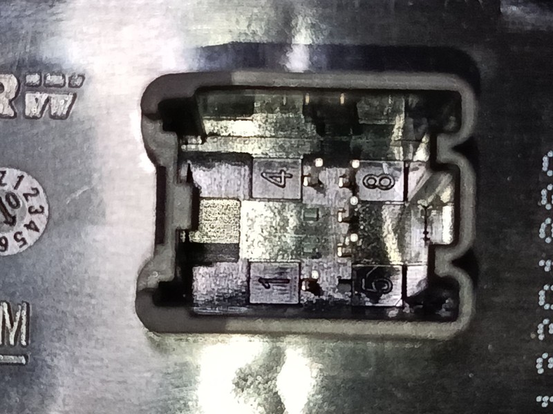 Recambio de mando elevalunas trasero derecho para opel insignia a sports tourer (g09) 2.0 cdti (35) referencia OEM IAM 13301888 