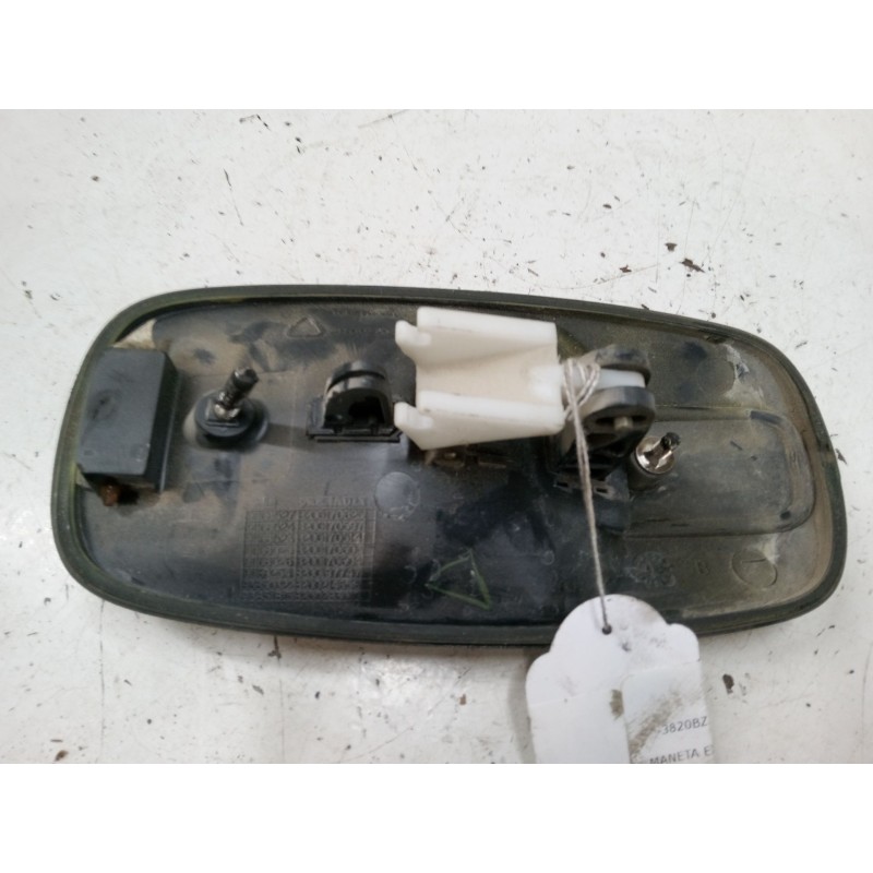 Recambio de maneta exterior puerta corredera derecha para renault trafic ii furgoneta (fl) 1.9 dci 100 (fl0c) referencia OEM IAM