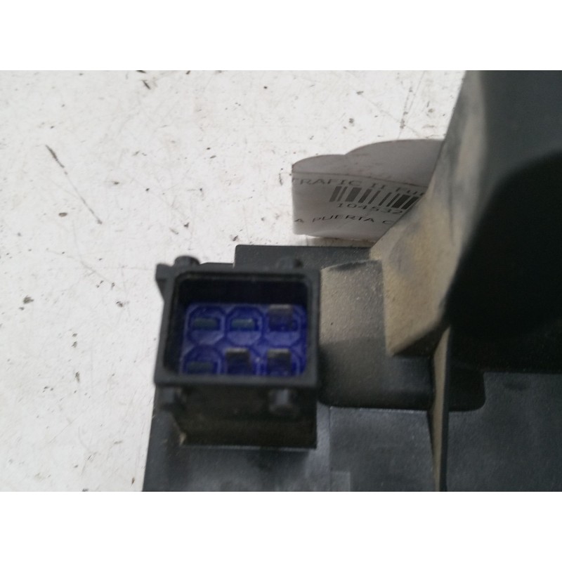 Recambio de cerradura puerta corredera derecha para renault trafic ii furgoneta (fl) 1.9 dci 100 (fl0c) referencia OEM IAM 82000