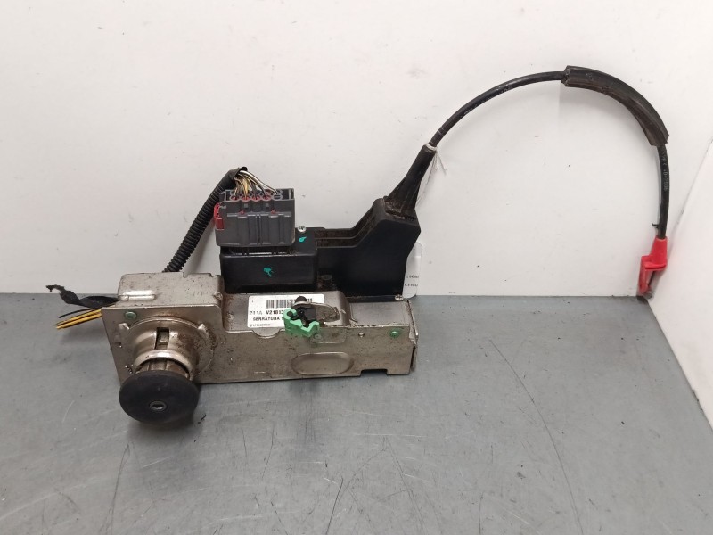 Recambio de cerradura puerta delantera izquierda para ford tourneo connect 1.8 tdci referencia OEM IAM   