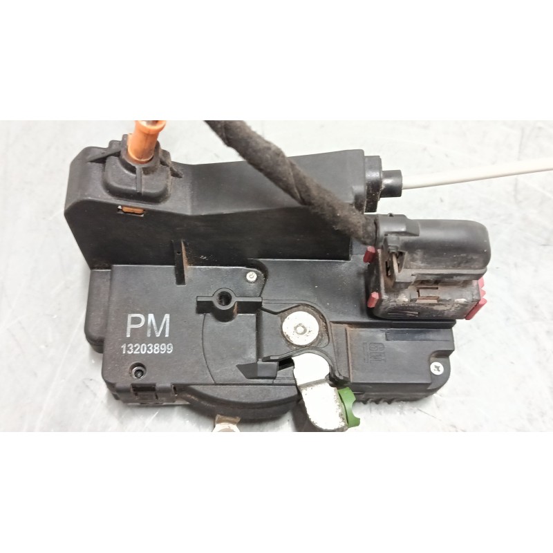 Recambio de cerradura puerta delantera izquierda para opel meriva a monospace (x03) 1.7 cdti (e75) referencia OEM IAM 13203899  