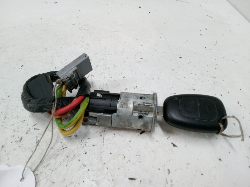 Recambio de clausor para renault trafic ii furgoneta (fl) 1.9 dci 100 (fl0c) referencia OEM IAM   