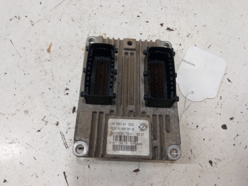 Recambio de centralita motor uce para fiat grande punto (199_) 1.2 referencia OEM IAM 51798649 IAW5SF3.M1 