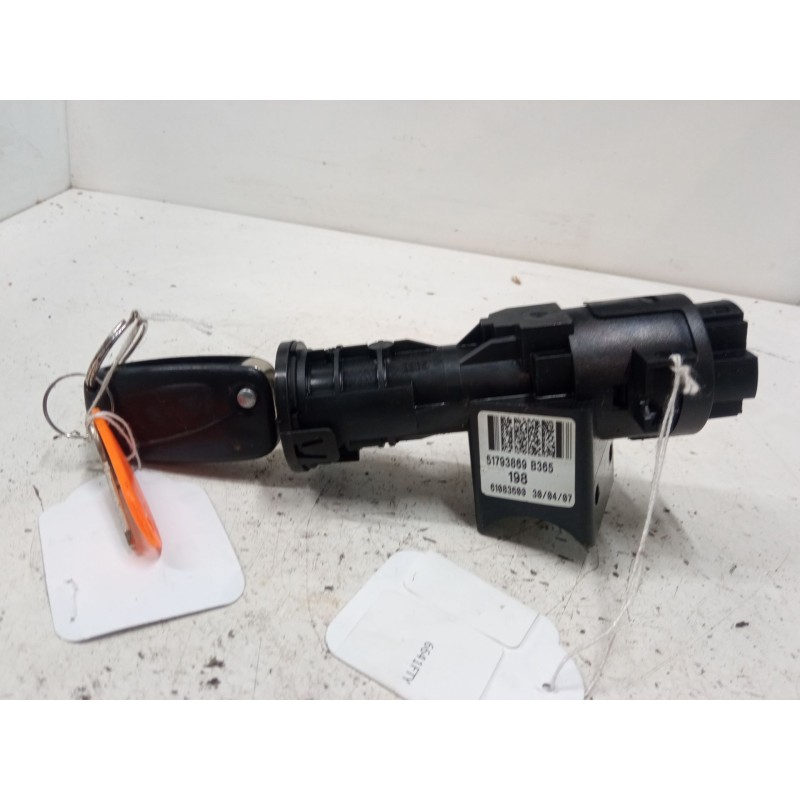 Recambio de clausor para fiat bravo ii (198_) 1.9 d multijet (198axb1a) referencia OEM IAM 51793869B365 61083600 