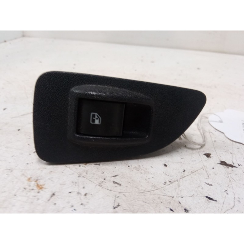 Recambio de mando elevalunas trasero derecho para fiat bravo ii (198_) 1.9 d multijet (198axb1a) referencia OEM IAM   