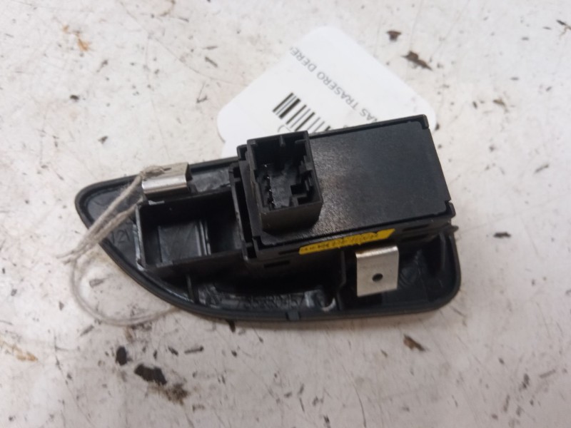 Recambio de mando elevalunas trasero derecho para fiat bravo ii (198_) 1.9 d multijet (198axb1a) referencia OEM IAM   